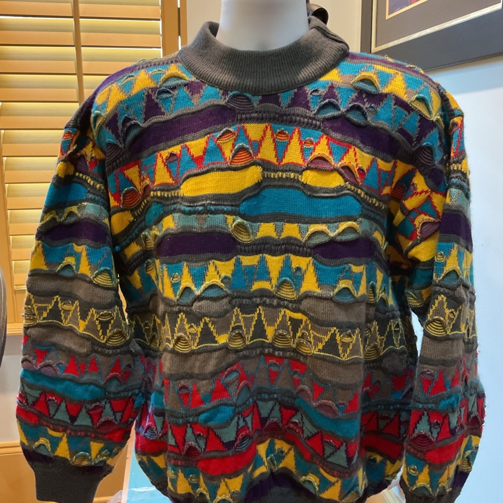 COOGI Men’s Pure Wool Yellow and Blue Crewneck Sweater with Bold Patterns